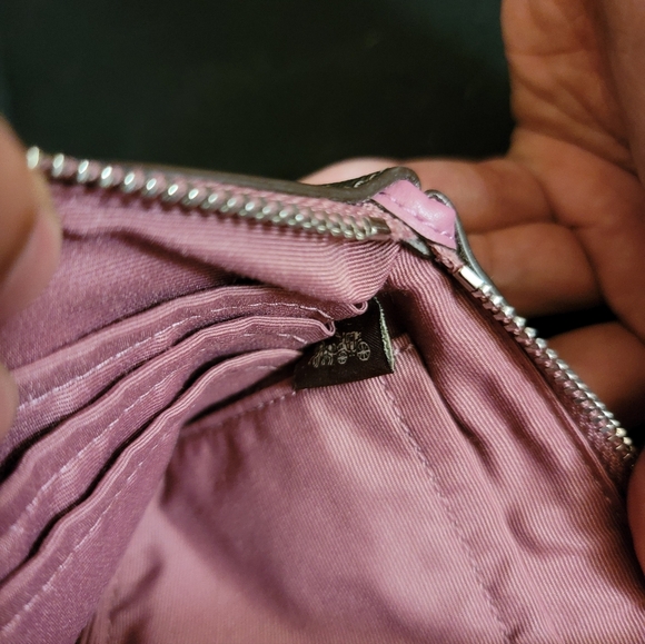 Coach Signature Logo Handcrafted Accessory - Picture 9 of 9